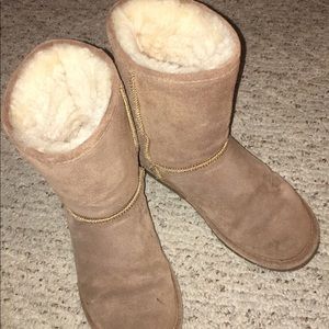 Size 7 BearPaw Boots